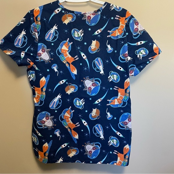 ScrubStat Space-Themed Scrub Top Fox Hedgehog Women’s M - Picture 5 of 8